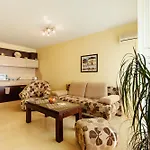 Bright House Aparthotel