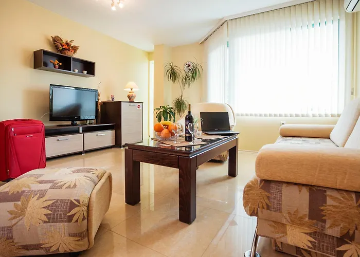 Апарт-готель Bright House Пловдив