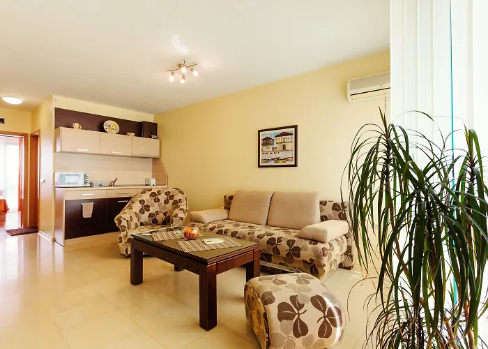 Апарт-готель Bright House Пловдив