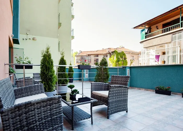 Bright House Пловдив