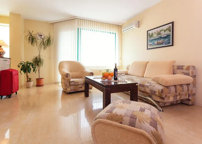 Апарт-готель Bright House Пловдив