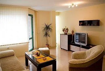 Aparthotel Bright House 3*